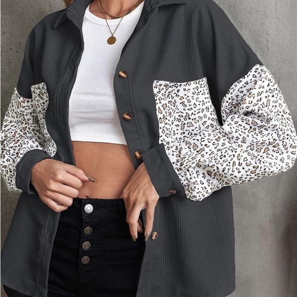 Leopard patched pocket button front corduroy shirt - Picture 2 of 6